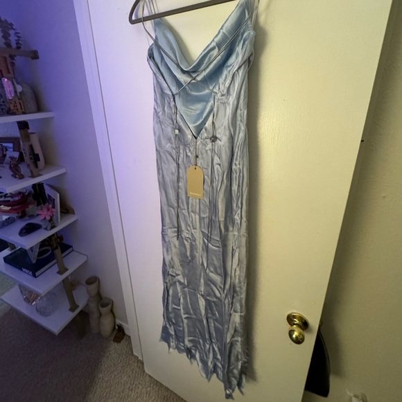 Light blue silk dress with chain straps - Picture 5 of 8
